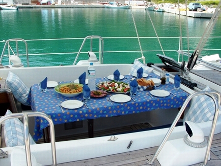 Yacht VIKING GIRL II -  Cockpit Al Fresco Dining