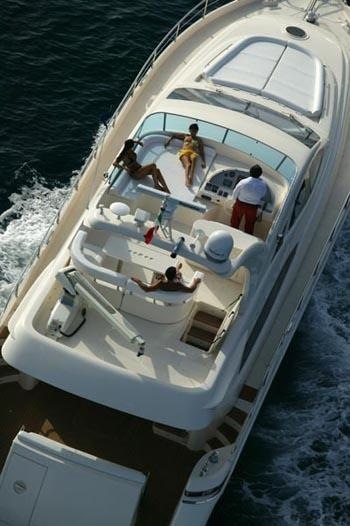 Yacht WAVE RUNNER -  Deck from Above