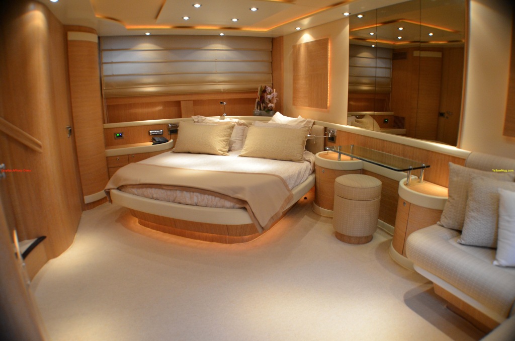 Yacht WELL DONE -  Master Cabin