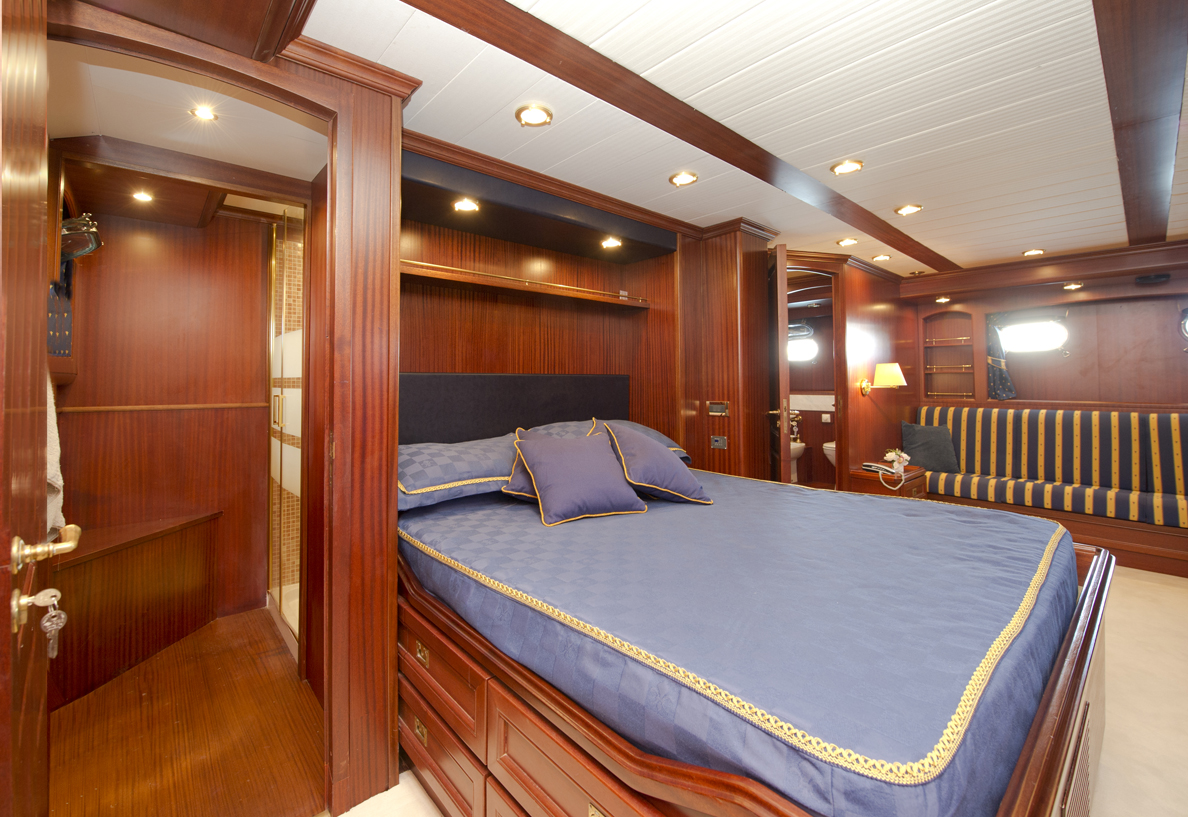 Yacht WOLF TWO -  Owner Cabin 2