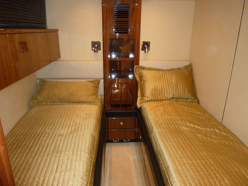 Yacht XCHE -  Twin Cabin