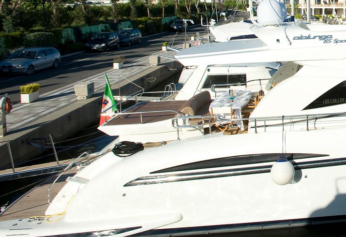 Yacht YUMI -  Aft Exterior View