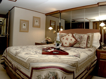 Yianola -  Guest Cabin
