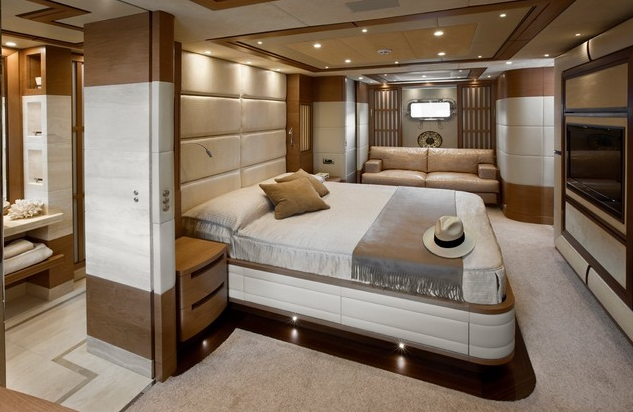 Master Suite on the superyacht Lady Jane — Yacht Charter ...