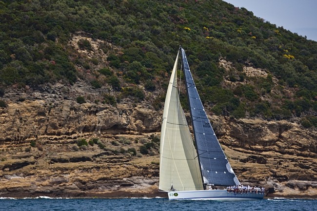 ALEGRE class - MINI MAXI in front of Vivara island Photo by ROLEX and Carlo Borlenghi