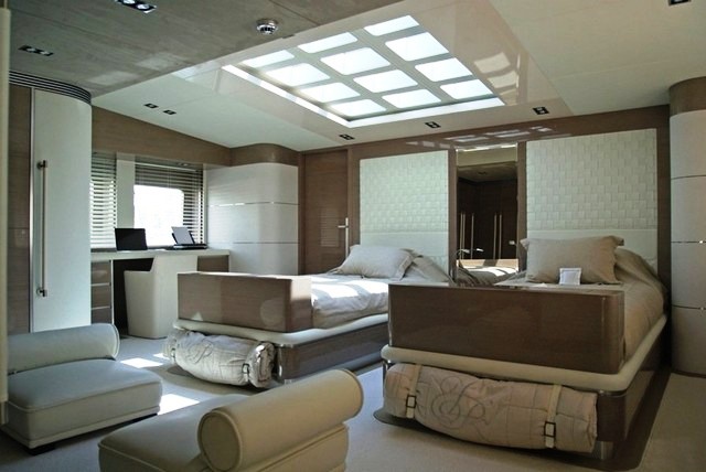 Motor yacht NOOR - Master