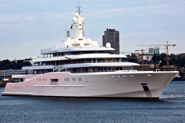 superyacht eclipse location