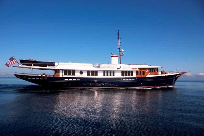Yacht Sycara IV