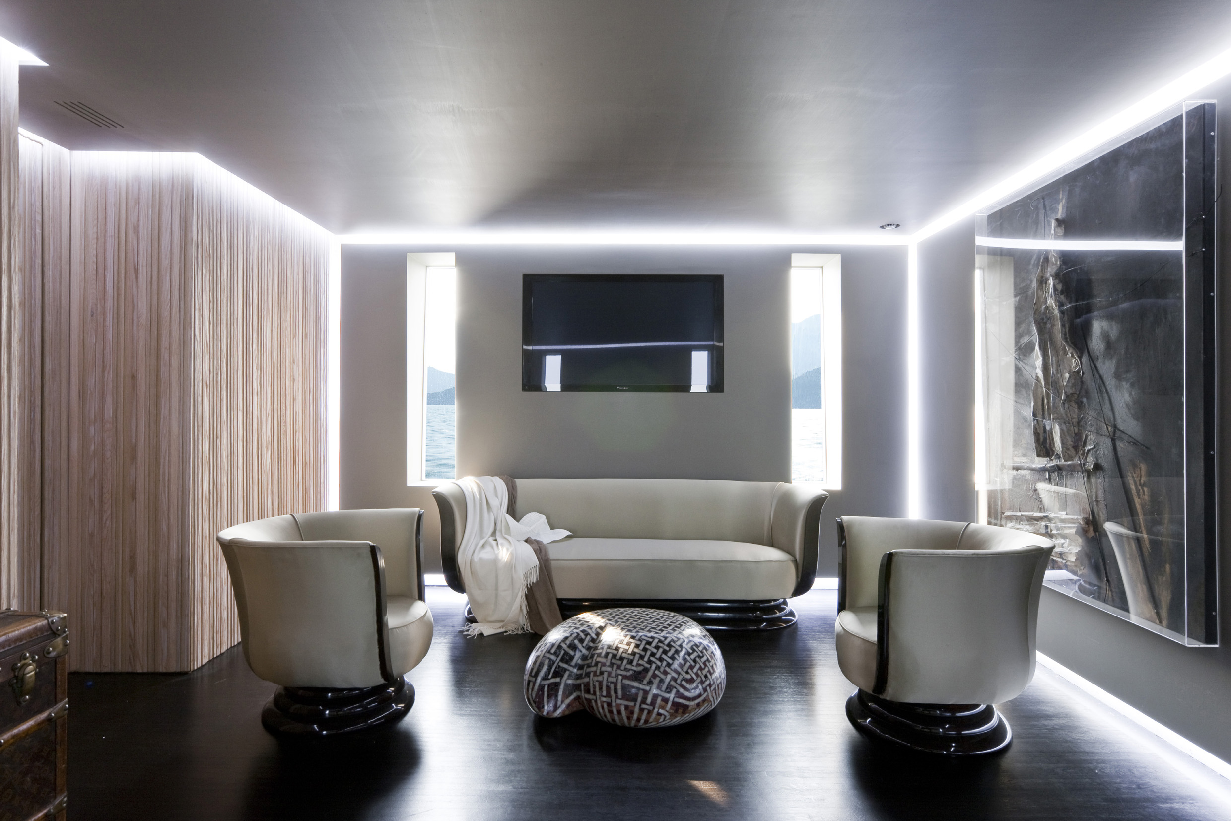 H2ome Motor Yachts Luxurious yet simple  Interior