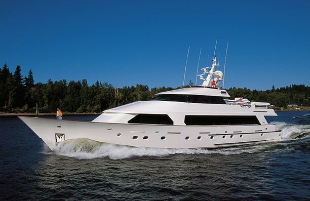 Motor yacht Emerald Isle - Christensen Yachts