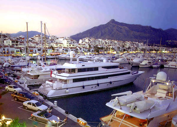 puerto banus yacht club