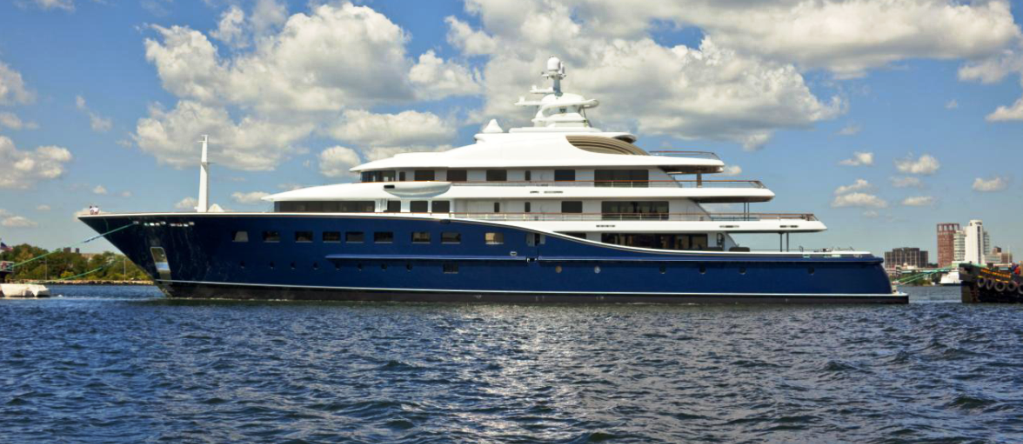 Derecktor Launch 85 m Motor Yacht Cakewalk The Largest in USA History 