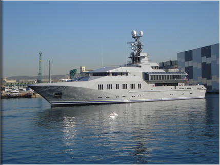 Superyacht Skat repainted at ACA Marine Superyacht Skat repainted at ACA Marine