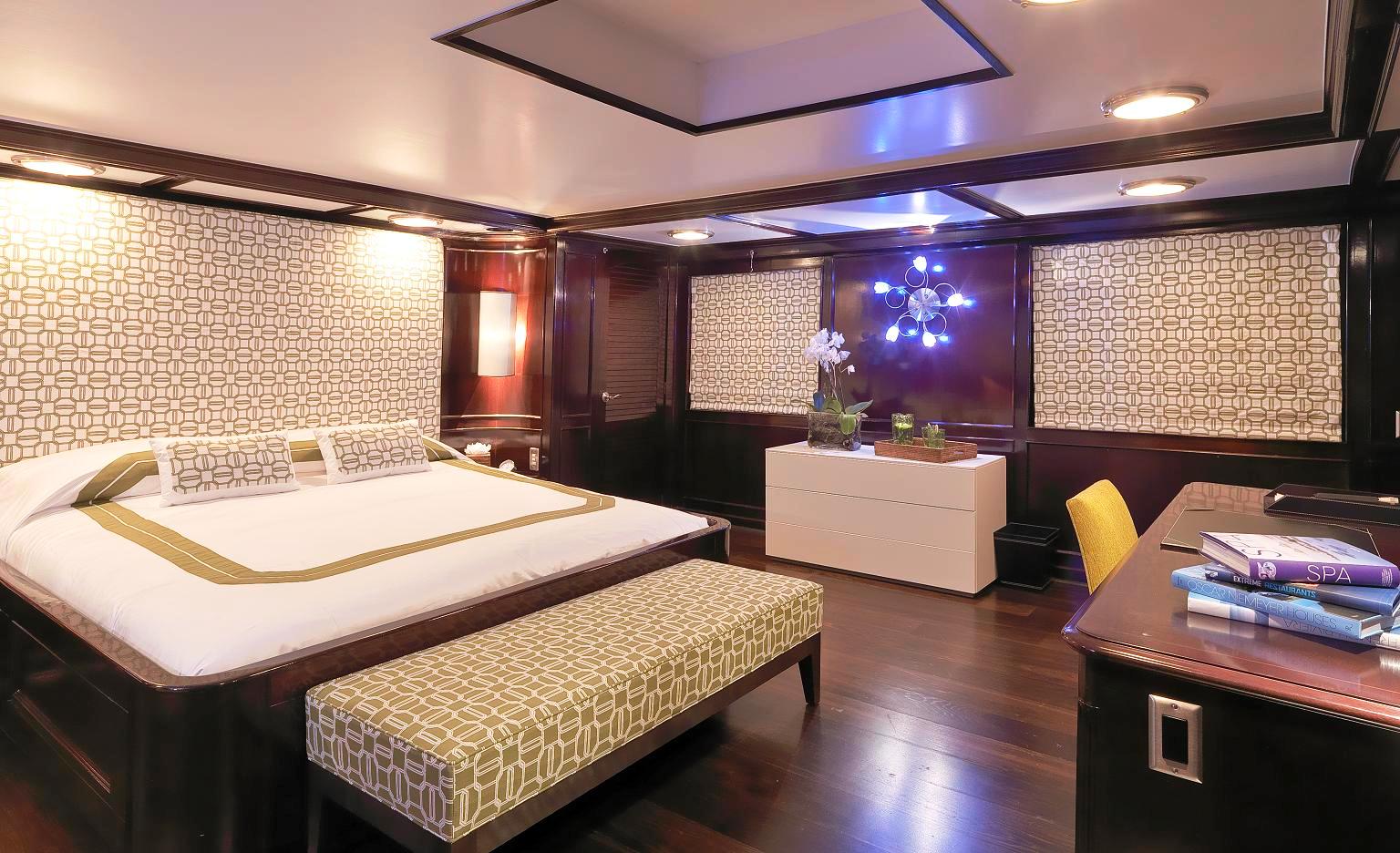 Explorer Superyacht VOYAGER (ex ABSINTHE) Owners Suite Photo Credit