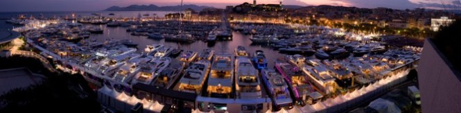 Cannes International Boat and Yacht Show Photo of Port in the evening