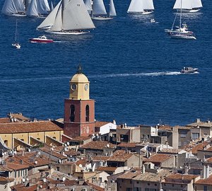 Les Voiles de Saint-Tropez. Gentle Breeze for the Classic sailing yachts