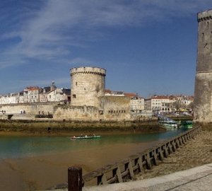 Velux 5 Ocean: Countdown to race start in La Rochelle