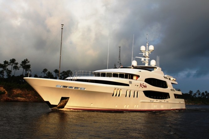 Superyacht Mi Sueno Exterior - Photo Courtesy of Patrick Knowles Designs.
