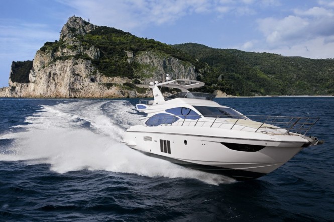 Azimut 53 Motor yacht running - Credit Azimut Yachts