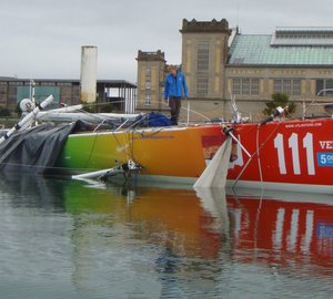 Christophe Bullens dismasted off the coast of France