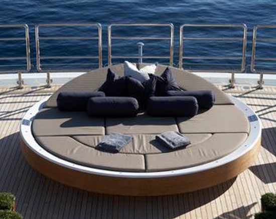 Solar-powered circular lounger for superyachts by LMV Design Technology - Image courtesy of Candy & Candy