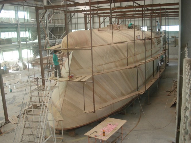 The first of the Selene 92 “Ocean Explorer “Series is now under construction and work is well underway on her hull plug and tooling.