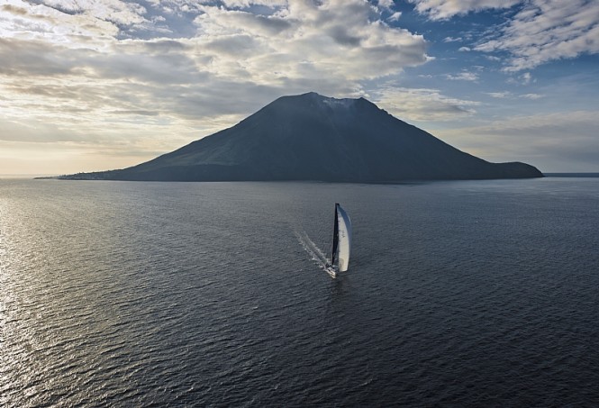 ESIMIT EUROPA 2 rounding Stromboli - Photo credit Rolex  Kurt Arrigo