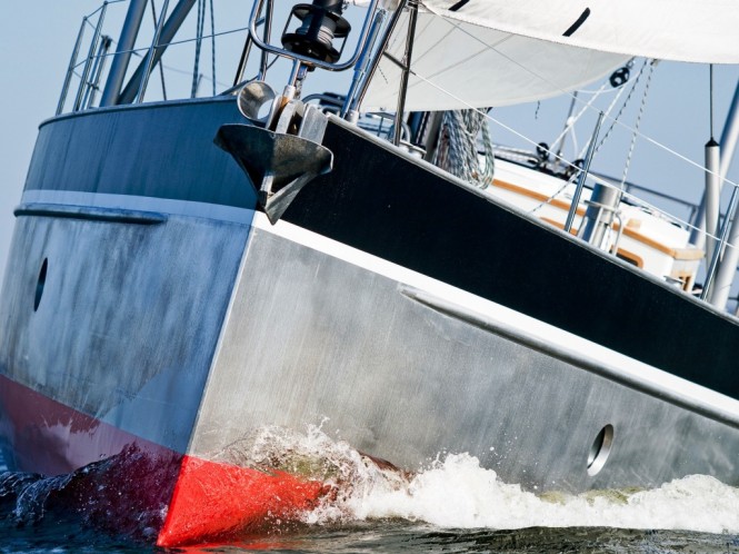 Straight bow Bestevaer 55ST Albatros - Credit K&M Yachtbuilders