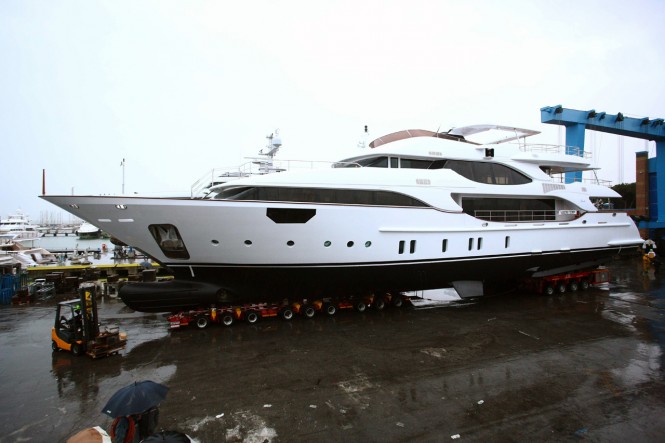 Crystal 140′ motor yacht