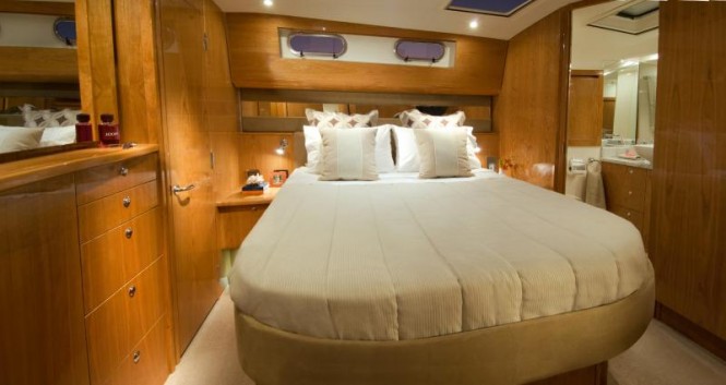 Riviera’s new 61 Series II Flybridge motor aycht - Master Cabin