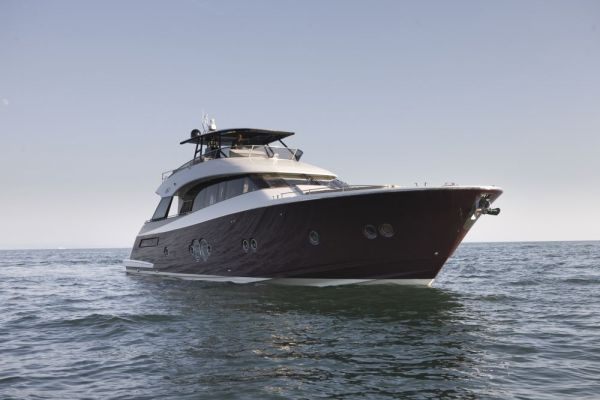 2011 Motor Boat of the Year Awards winner of the FLYBRIDGES ABOVE 55ft - Monte Carlo Yachts MCY76 – Photo Credit Monte Carlo Yachts