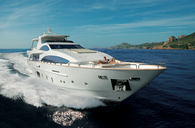Azimut 105 Super Yacht