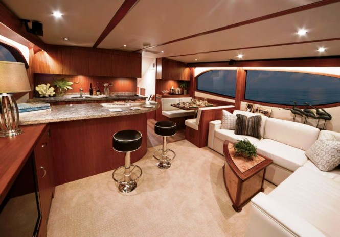 Hatteras GT60 Motor Yacht Interior