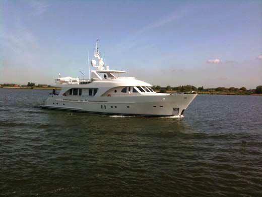 Moonen 97 Livia Motor Yacht Underway