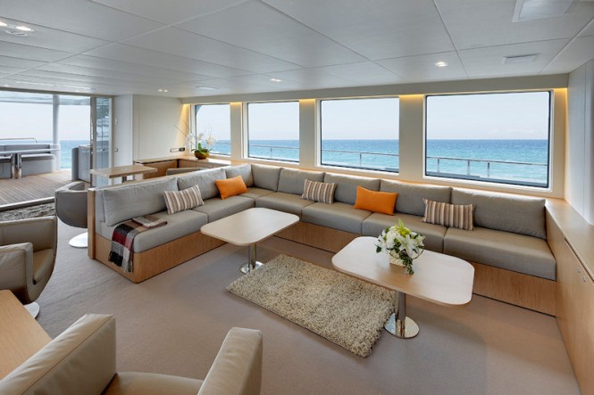 Motor yacht Black Pearl Salon