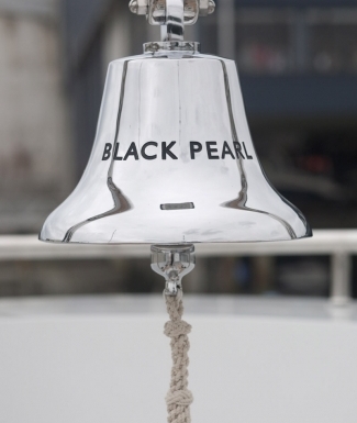 Motor yacht Black Pearl 
