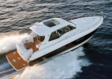 Cruisers Yachts 48 Cantius Sports Coupe awarded Best Interior by MotorBoating