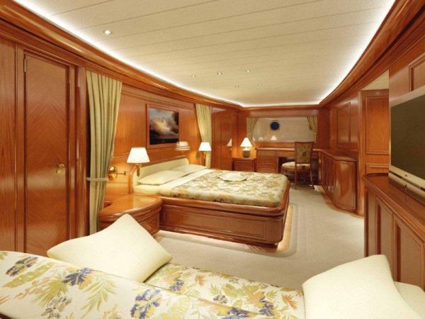 CNP Naumachos 105 Explorer Motor Yacht