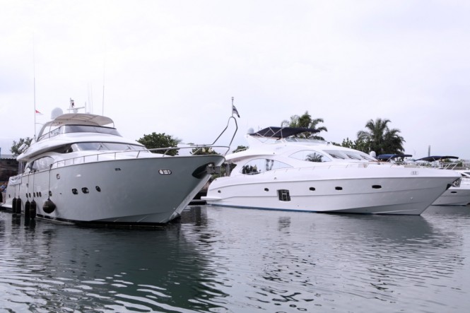 2011 Singapore Yacht Show - Boats in the Marina 2011 Singapore Yacht Show - Boats in the Marina