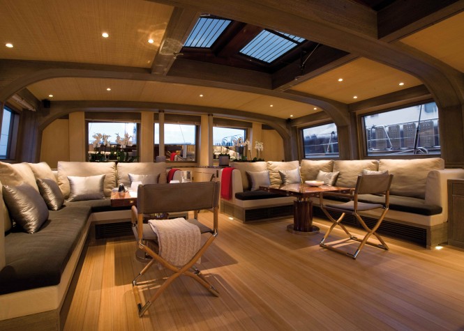 S/Y Roxane Main Salon