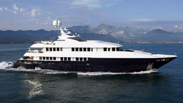 49m Motor yacht Zaliv III delivered by Mondo Marine