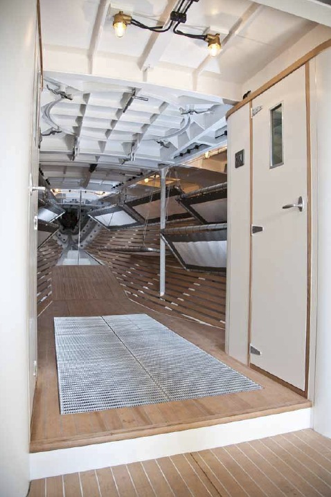 Superyacht Firefly - a Hoek 115 F-Class Classic - Image courtesy of Hoek Design