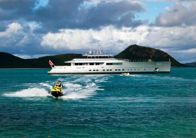 Yacht Exuma - With Jet Ski Water Toy