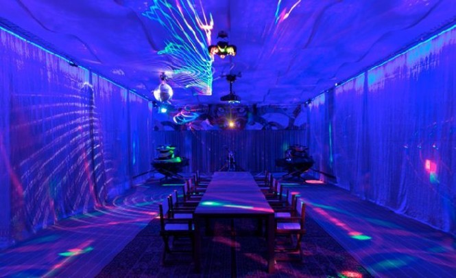 Superyacht Mystere Shadow's disco