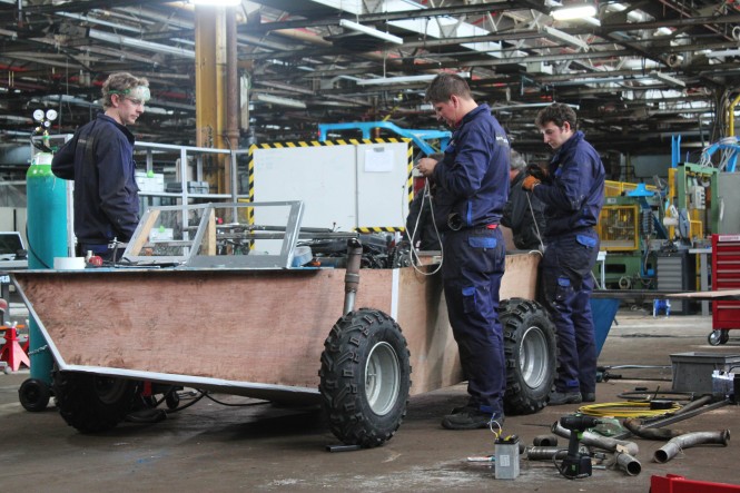 BMT naval architect races against time at Sky1 premier of SAFEBREAKERS ©Sky Living/Stephen Koumas