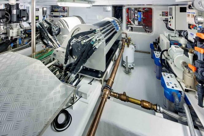 Sailing yacht Antares III -  Engine Room