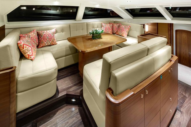 Sailing yacht Antares III -  Upper Salon