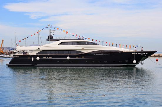 Ferretti Custom Line 124 super yacht