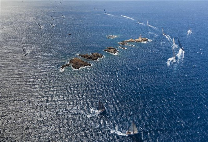 Maxi fleet rounding Monaci Island - Photo Credit  Rolex - Carlo Borlenghi