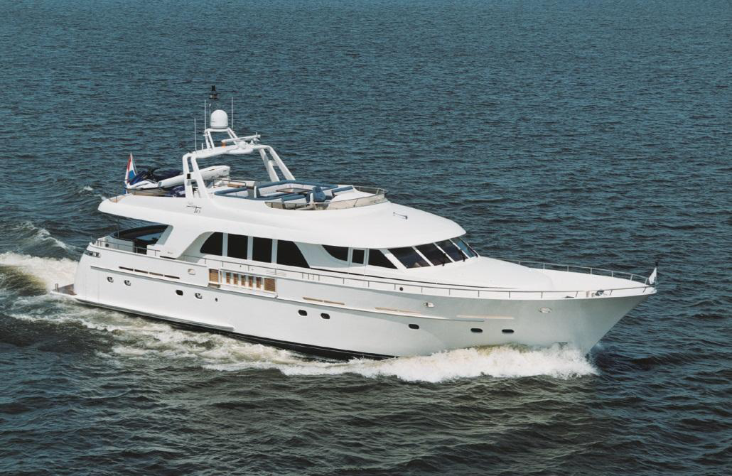 Refitted Mulder 82 Flybridge motor yacht at the HISWA Amsterdam in-water Boat Show